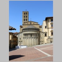 Arezzo, Santa Maria della Pieve, photo Sailko, Wikipedia,4.jpg